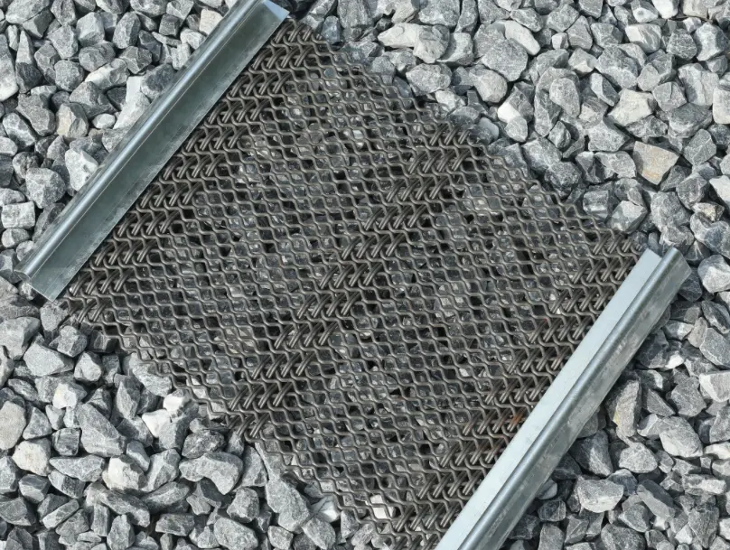 W Ripple Self-Cleaning Screens: The Real Advantages in Wet Material Grading