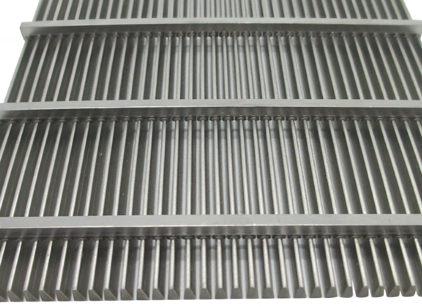 Welded wire sieve bend