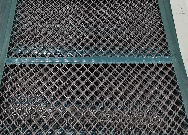 self-cleaning screen