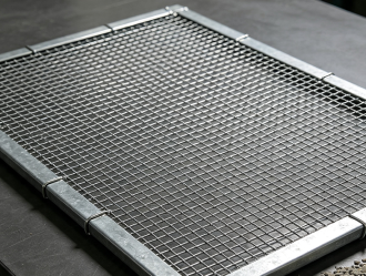 Comparison of corrosion protection and service life of galvanized welded screens