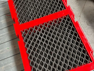 Anti-clogging solution using self-cleaning screens for potash flotation
